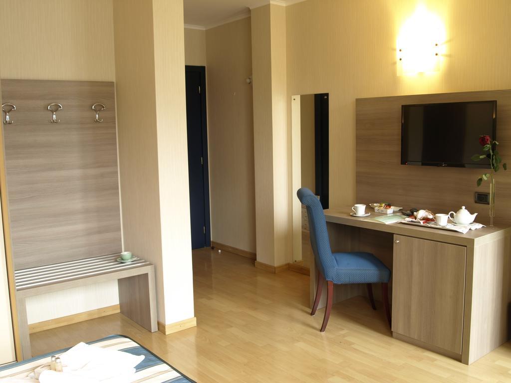 Hotel Alberi Lecco Oda fotoğraf